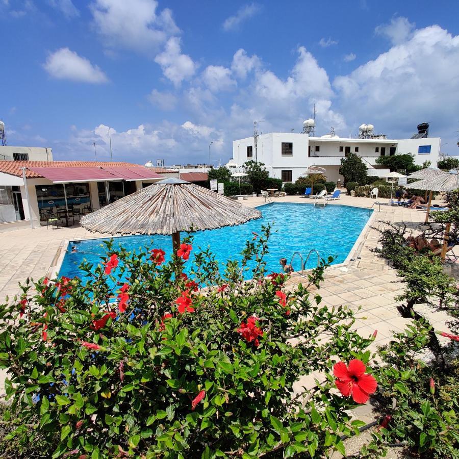 Lovely 1-Bedroom Unit @ Fabulous Location Paphos Exterior photo